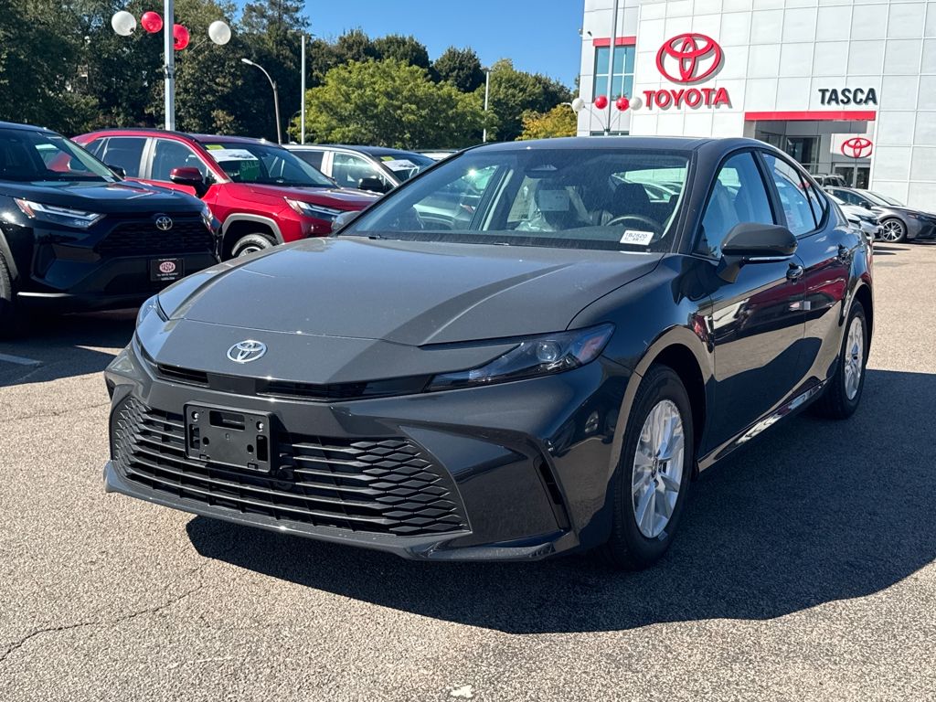 2026 Toyota Camry LE photo 3