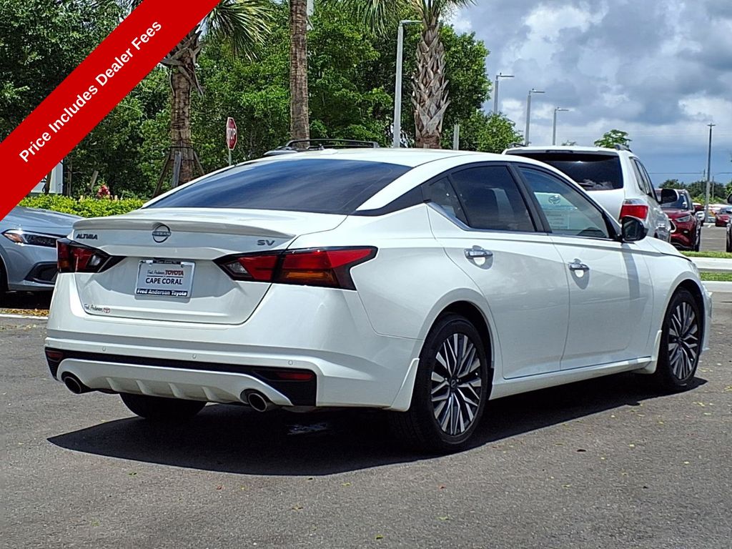 Used 2024 Nissan Altima Sedan