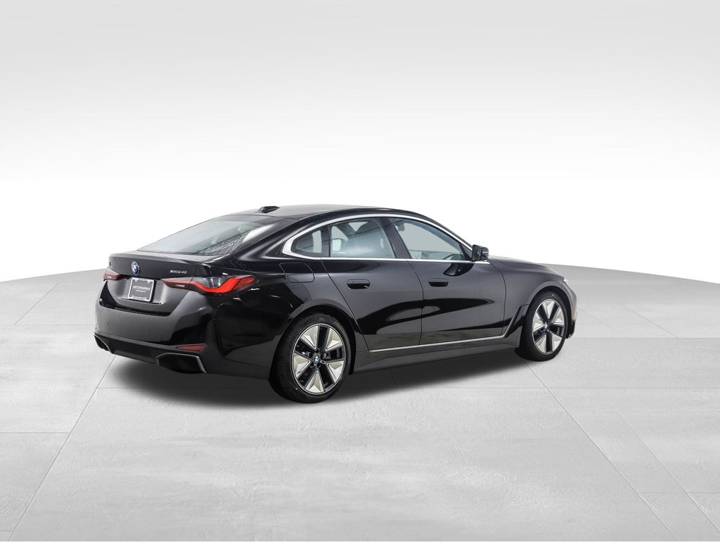Thumbnail: 2025 BMW i4 - 5