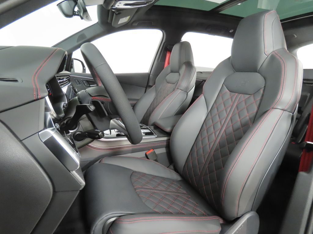 Thumbnail: 2026 Audi Q7 - 32