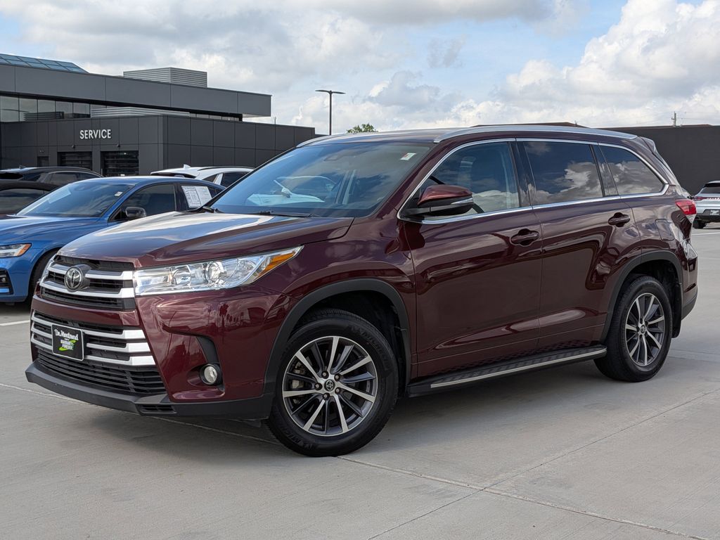 Ooh La La Rouge Mica 2018 Toyota Highlander XLE SUV / Crossover Front-Wheel Drive 8-Speed Automatic