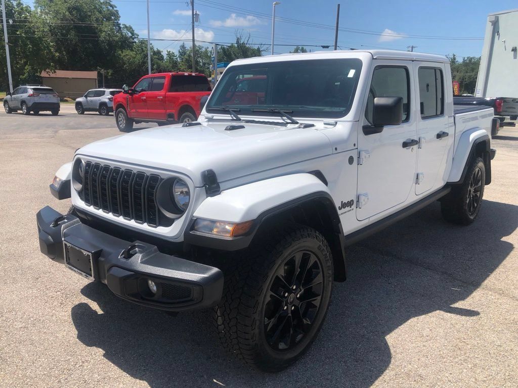  2025 Jeep Gladiator NightHawk Crew Cab 4WD   
