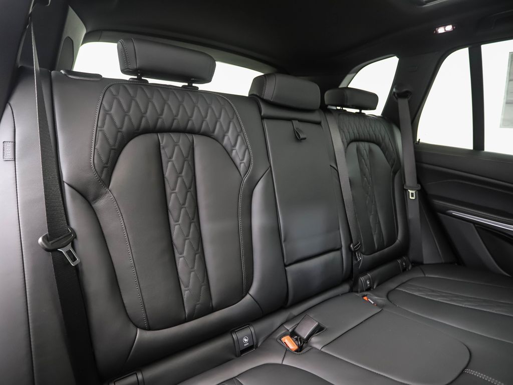 2026 BMW X5 xDrive40i 25