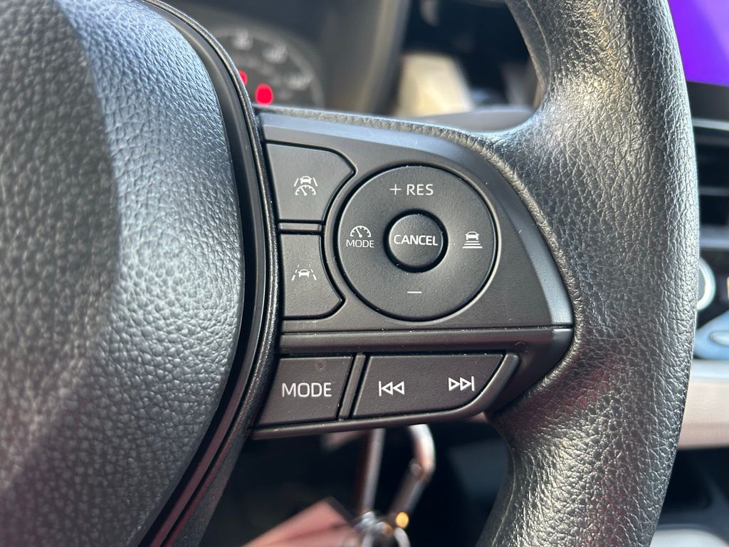 Thumbnail: 2025 Toyota Corolla - 18