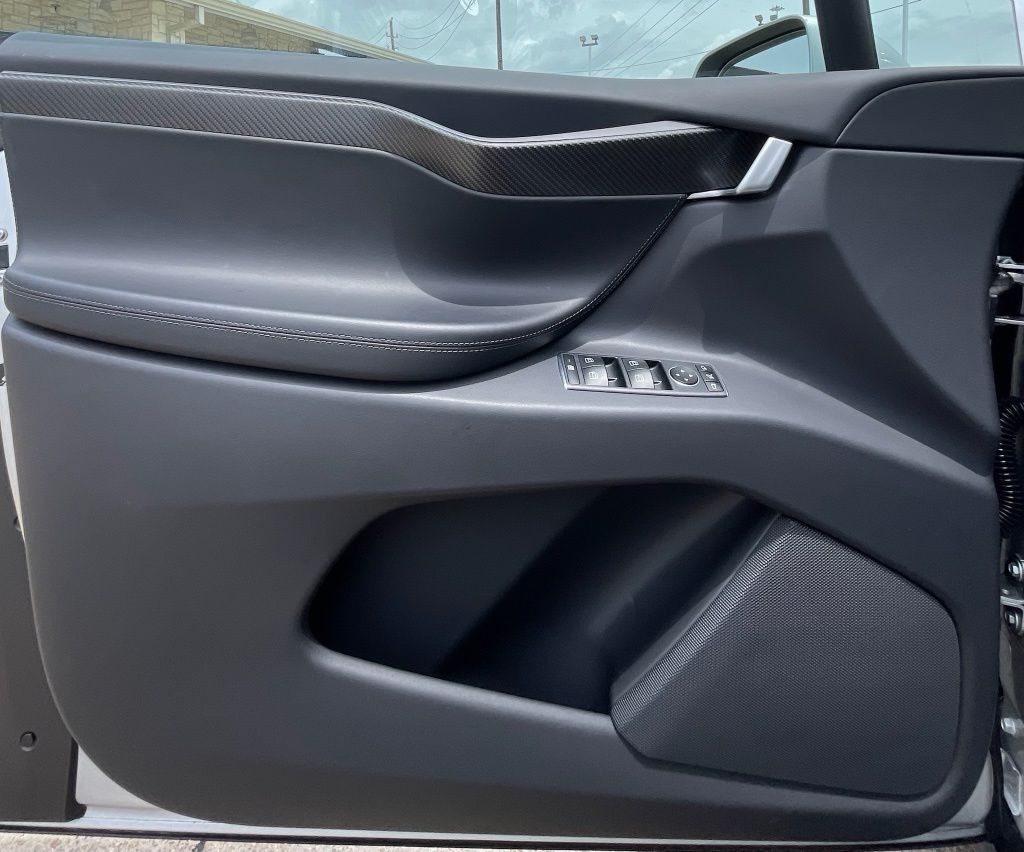 2018 Tesla Model X 75D Silver at Autostrade