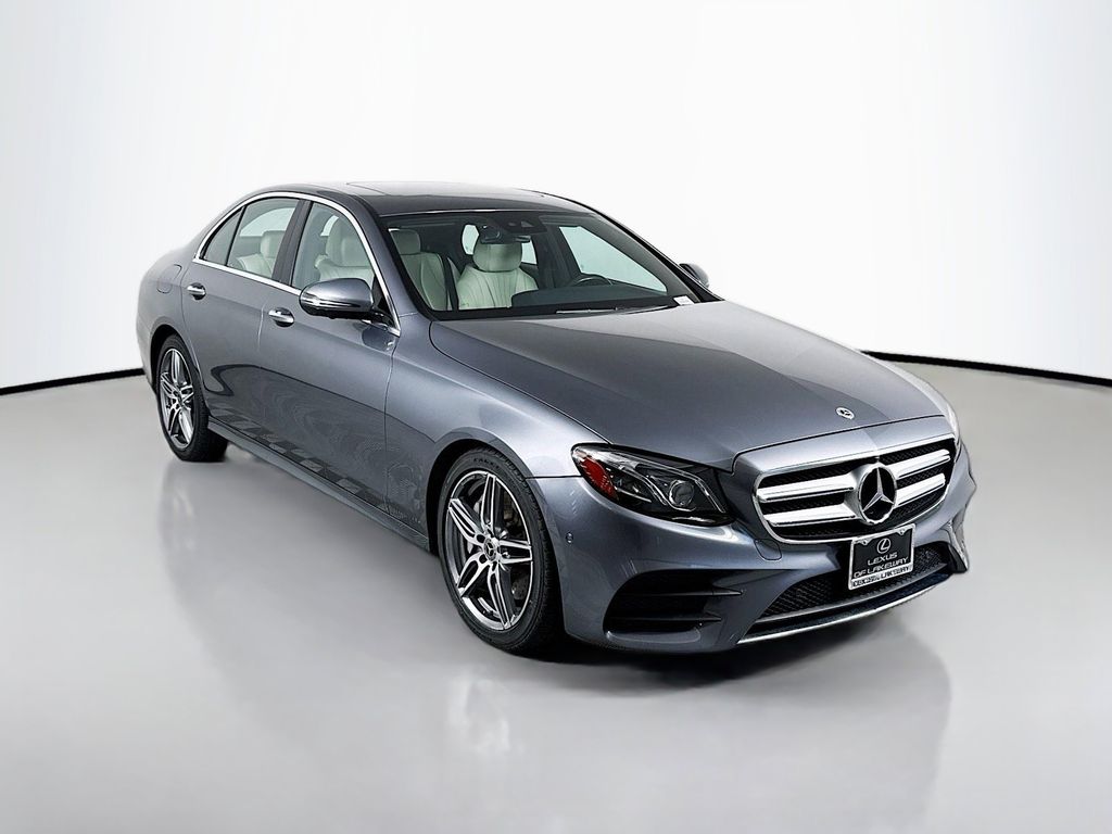 Thumbnail: 2019 Mercedes-Benz E-Class - 3