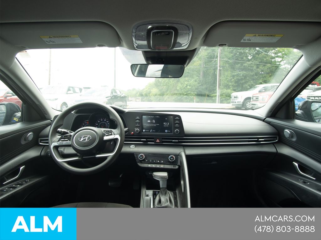 Used 2023 Black Hyundai SEL image 14