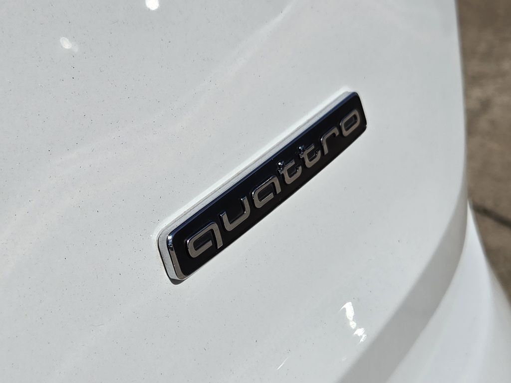 used 2023 Audi Q7 car, priced at $48,164