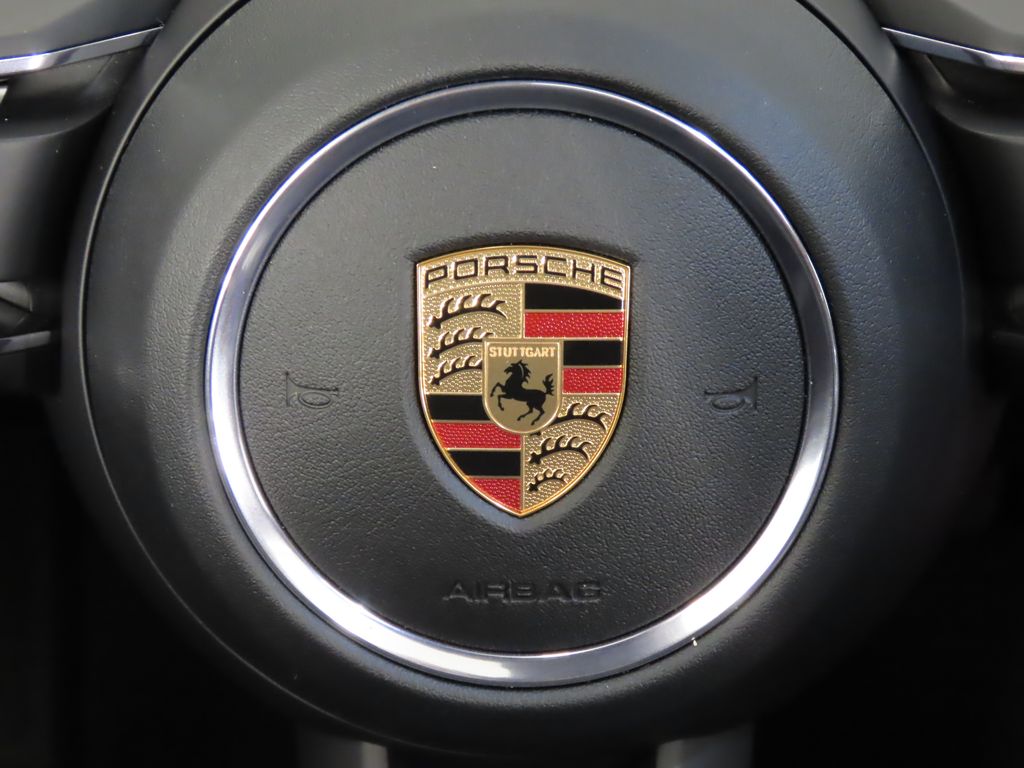 Thumbnail: 2022 Porsche Macan - 20