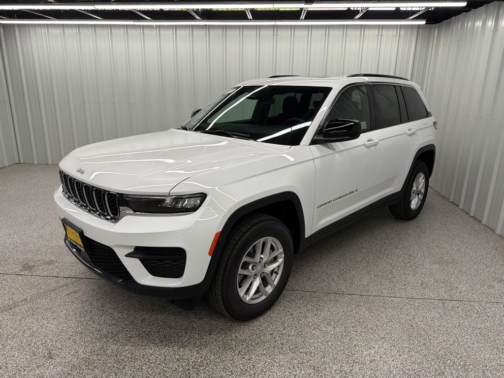 2026 Jeep Grand Cherokee Laredo X - 2