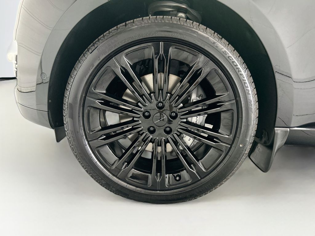 Thumbnail: 2026 Land Rover Range Rover - 29