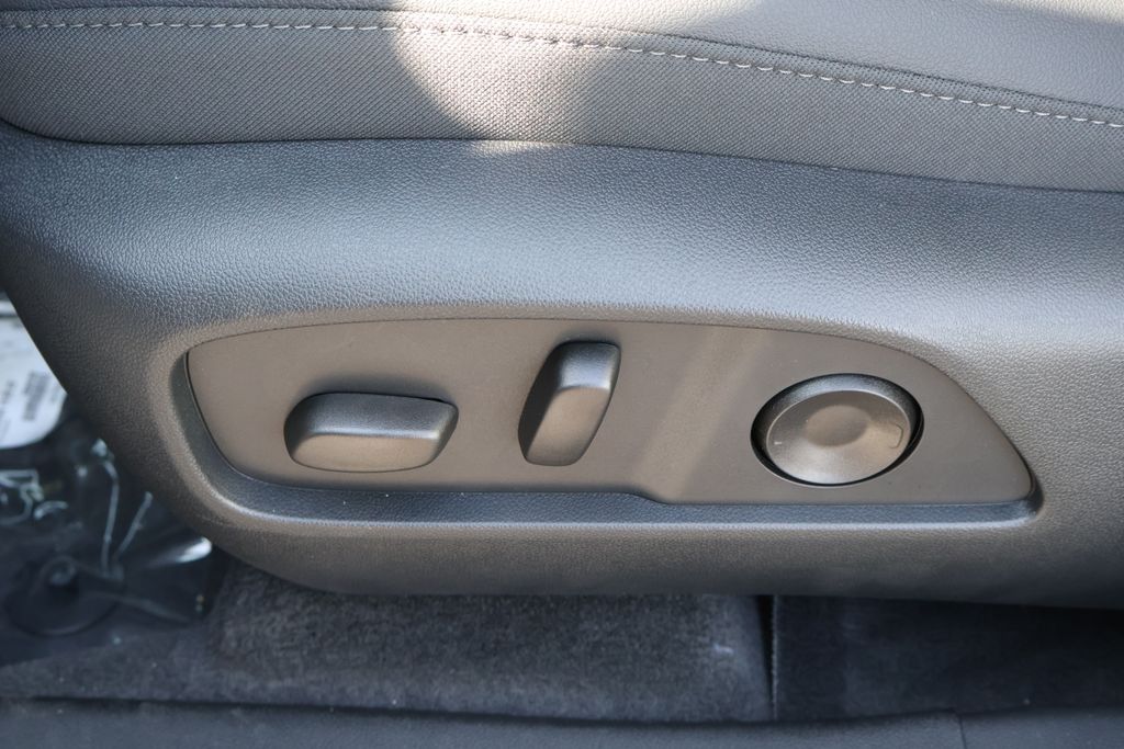 Thumbnail: 2027 Chevrolet Equinox - 16