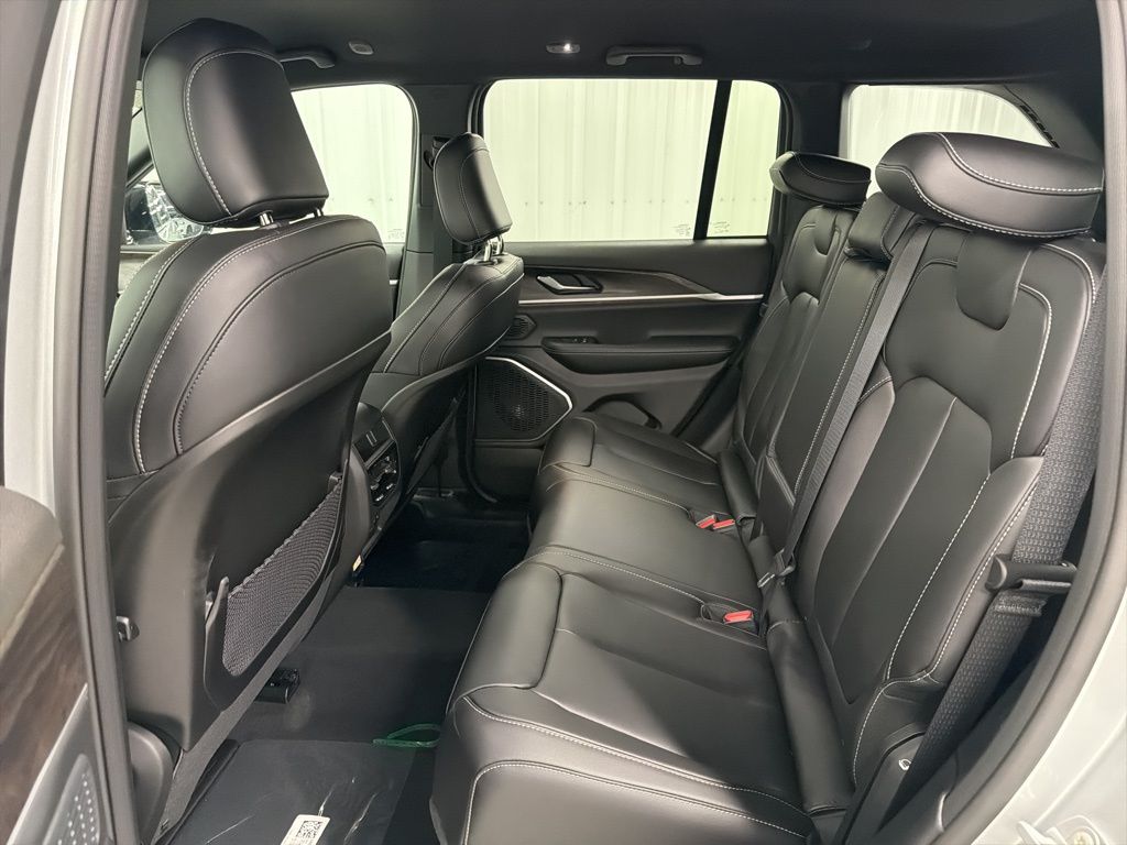 2026 Jeep Grand Cherokee Limited - 10