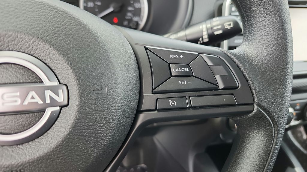 2025 Nissan Kicks Play