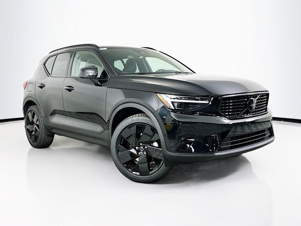 2026 Volvo XC40 B5 Ultra Black Edition