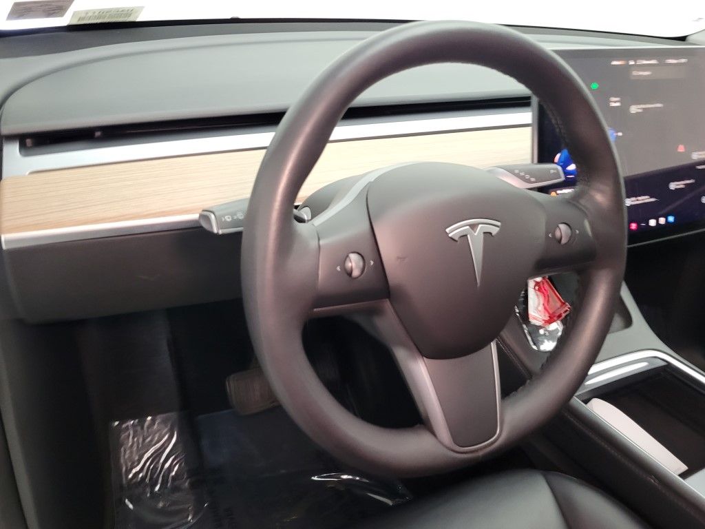 Thumbnail: 2022 Tesla Model Y - 24