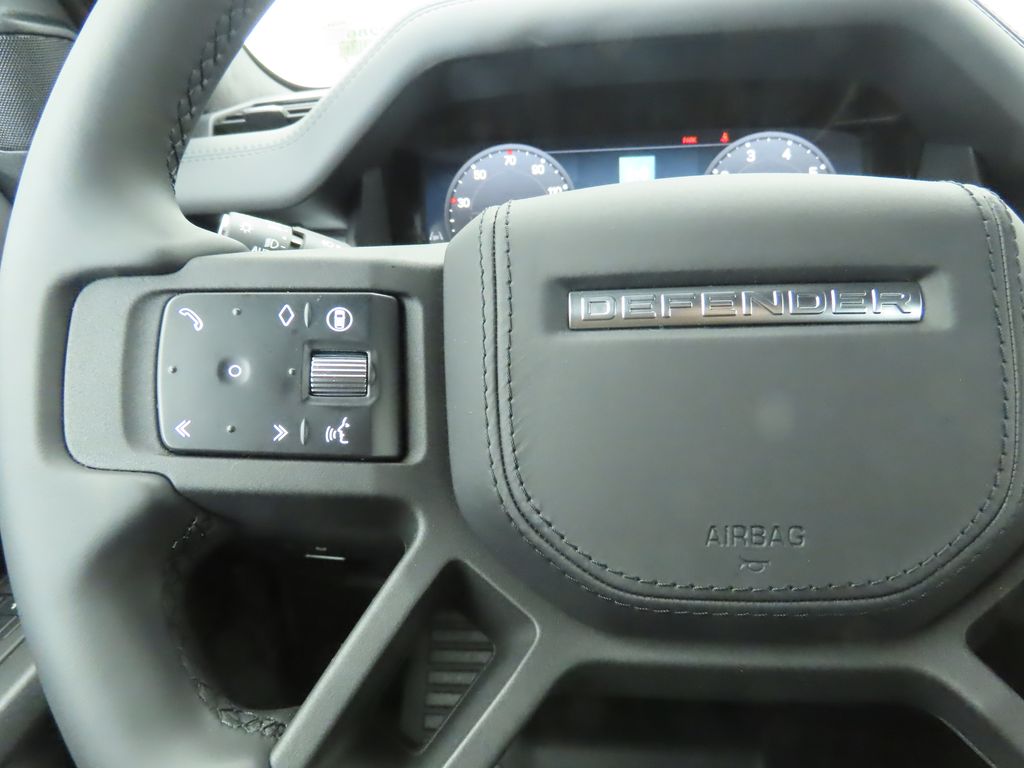 2025 Land Rover Defender 130 12