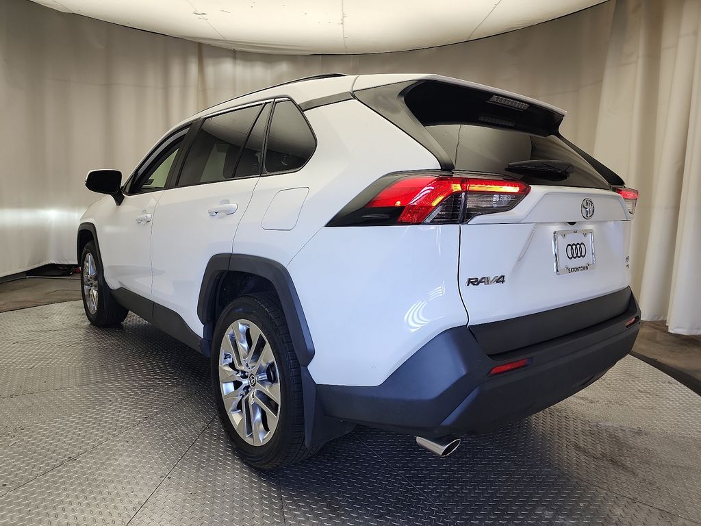 2019 Toyota RAV4 XLE Premium 4