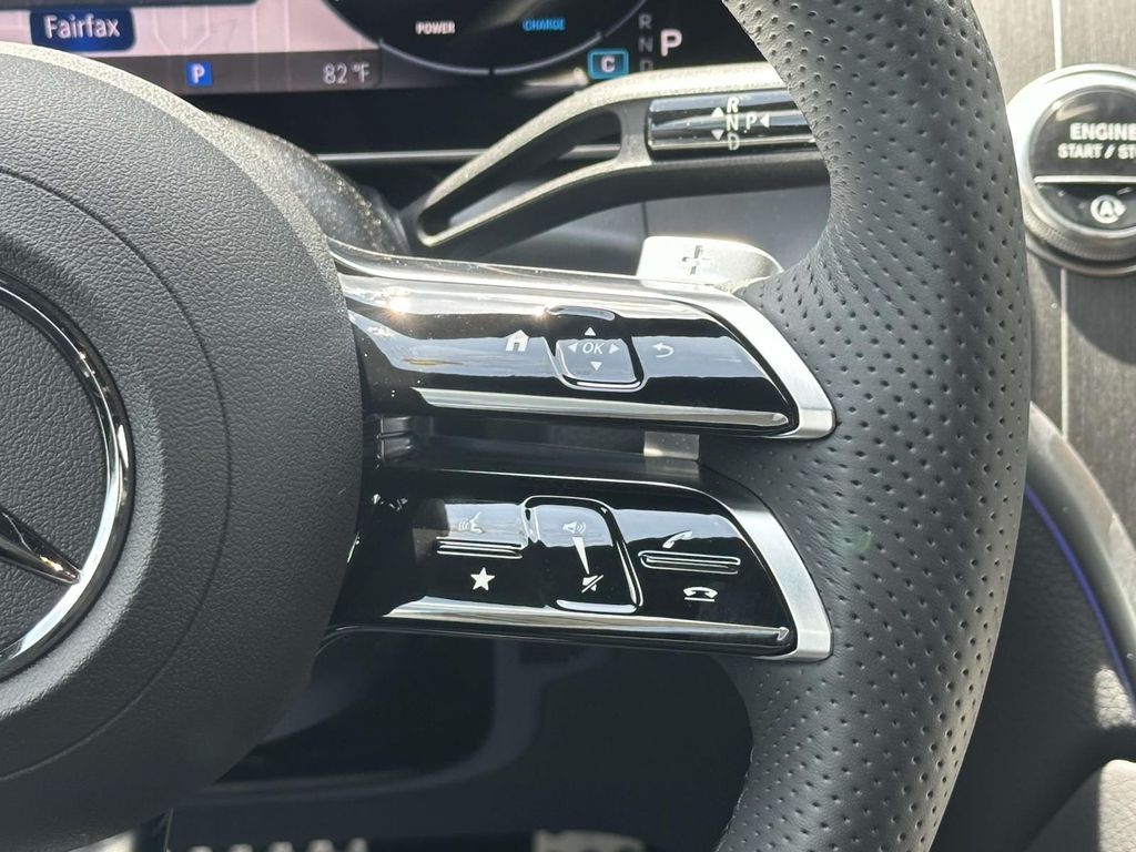 2025 Mercedes-Benz GLC 300 12