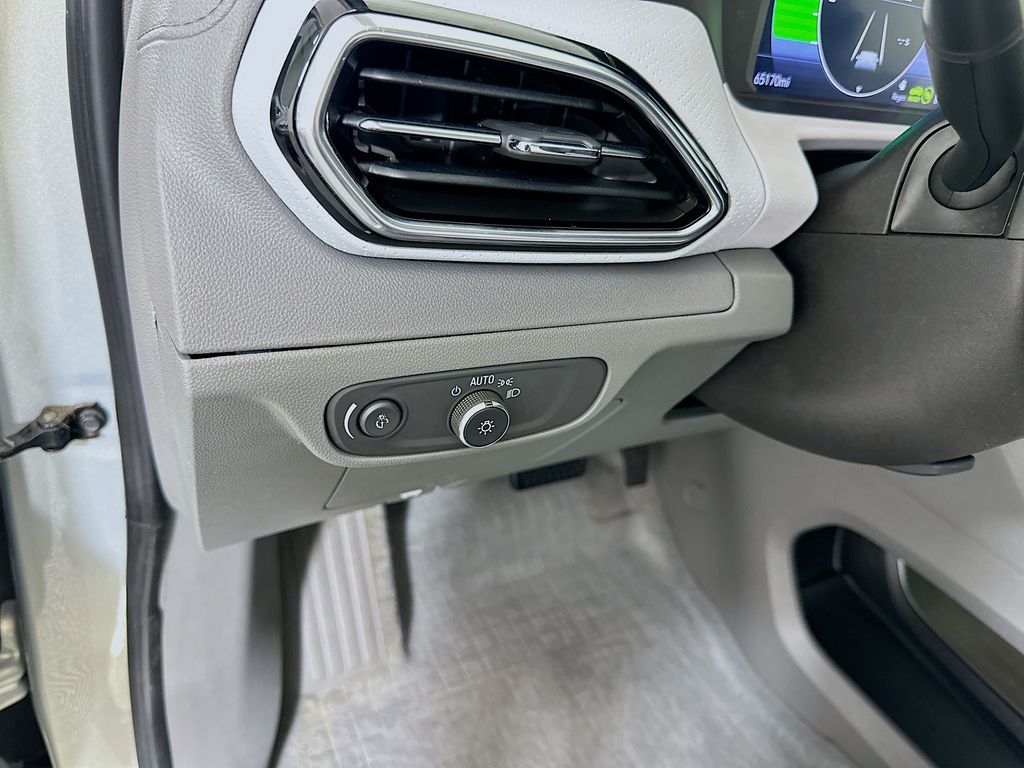 Thumbnail: 2022 Chevrolet Bolt EV - 9