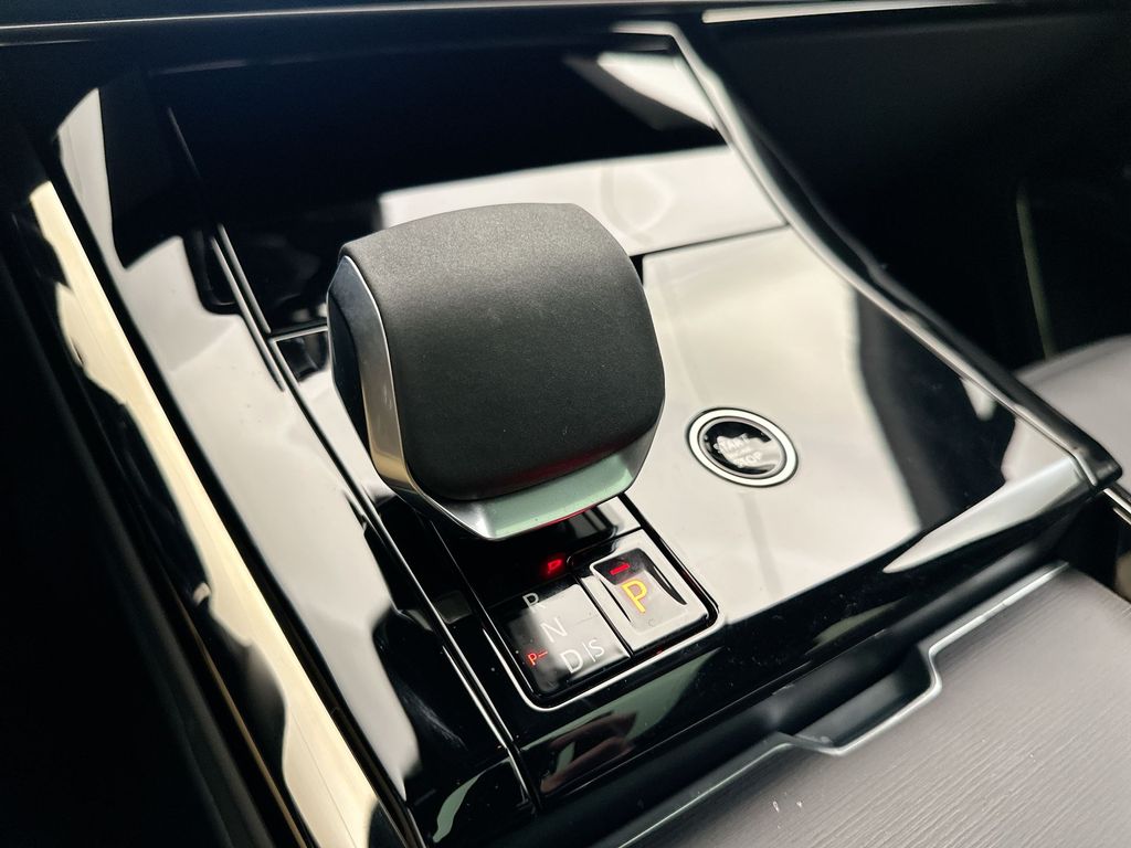 2025 Land Rover Range Rover Sport SE Dynamic 12