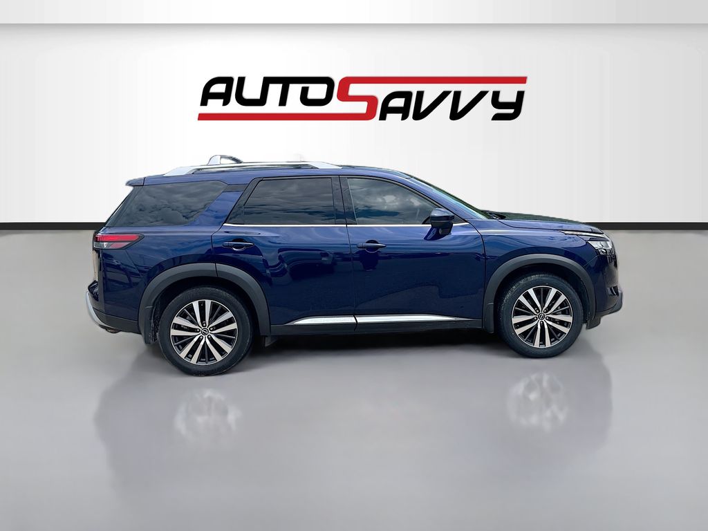 Used 2022 Blue Nissan Platinum image 8