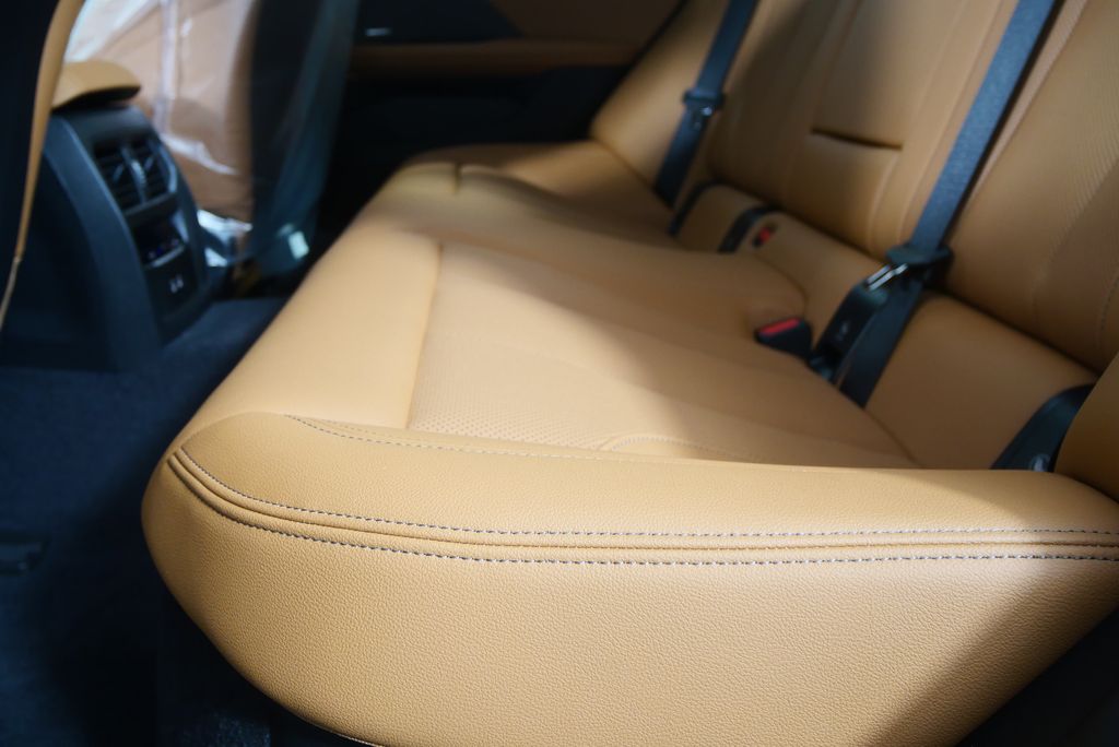 Thumbnail: 2025 BMW i4 - 15