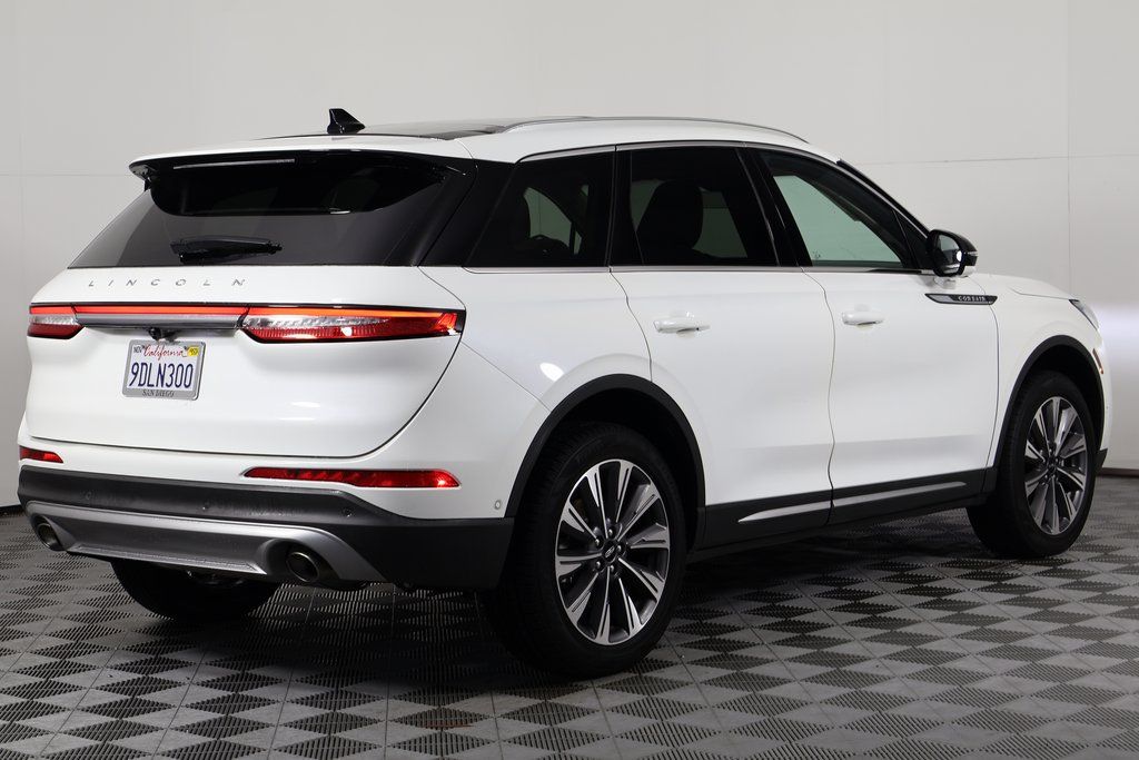 Thumbnail: 2022 Lincoln Corsair - 4