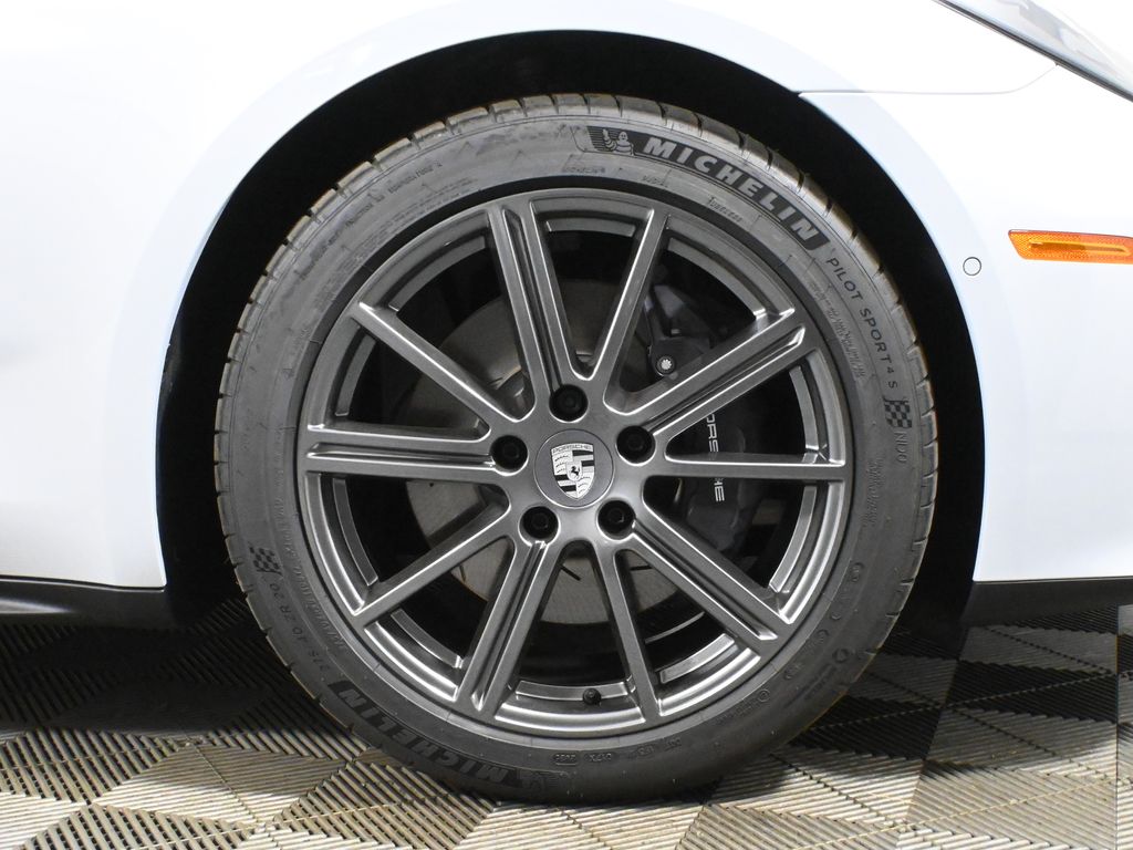 Thumbnail: 2026 Porsche Panamera - 12