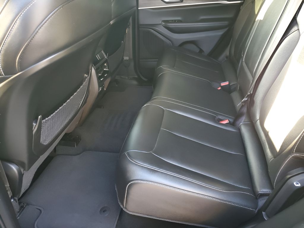 Used Car 2023 Jeep Grand Cherokee  Limited For Sale Under $30,000 In Austin, Texas