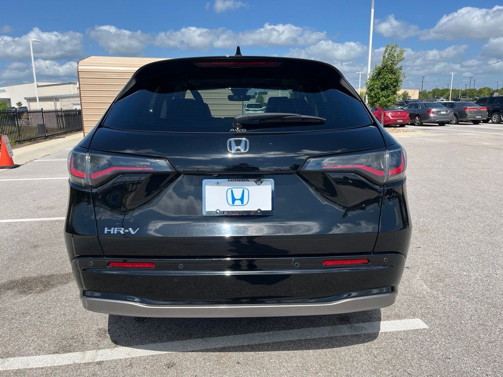 Thumbnail: 2025 Honda HR-V - 5