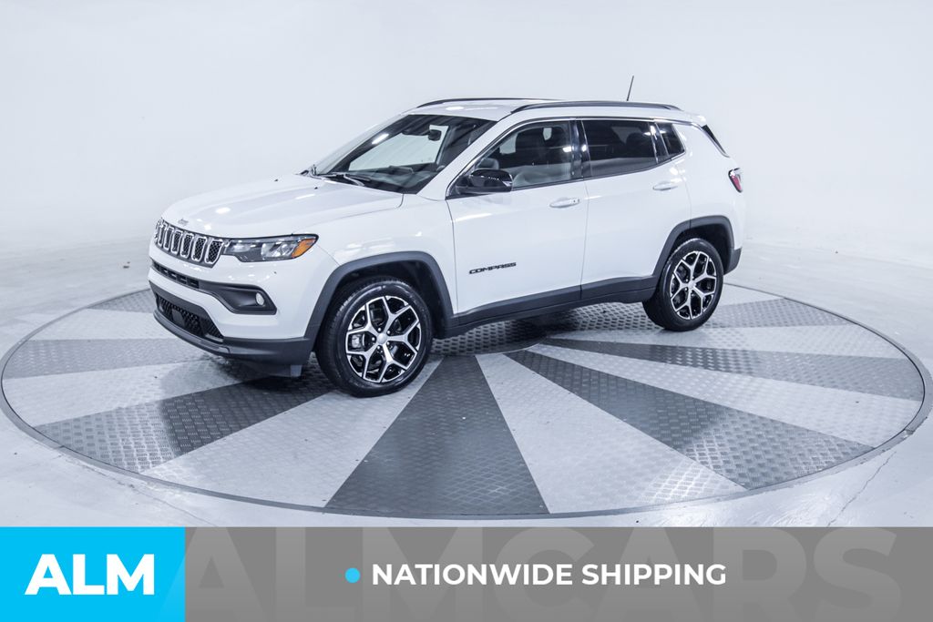 Used 2024 White Jeep Latitude image 2