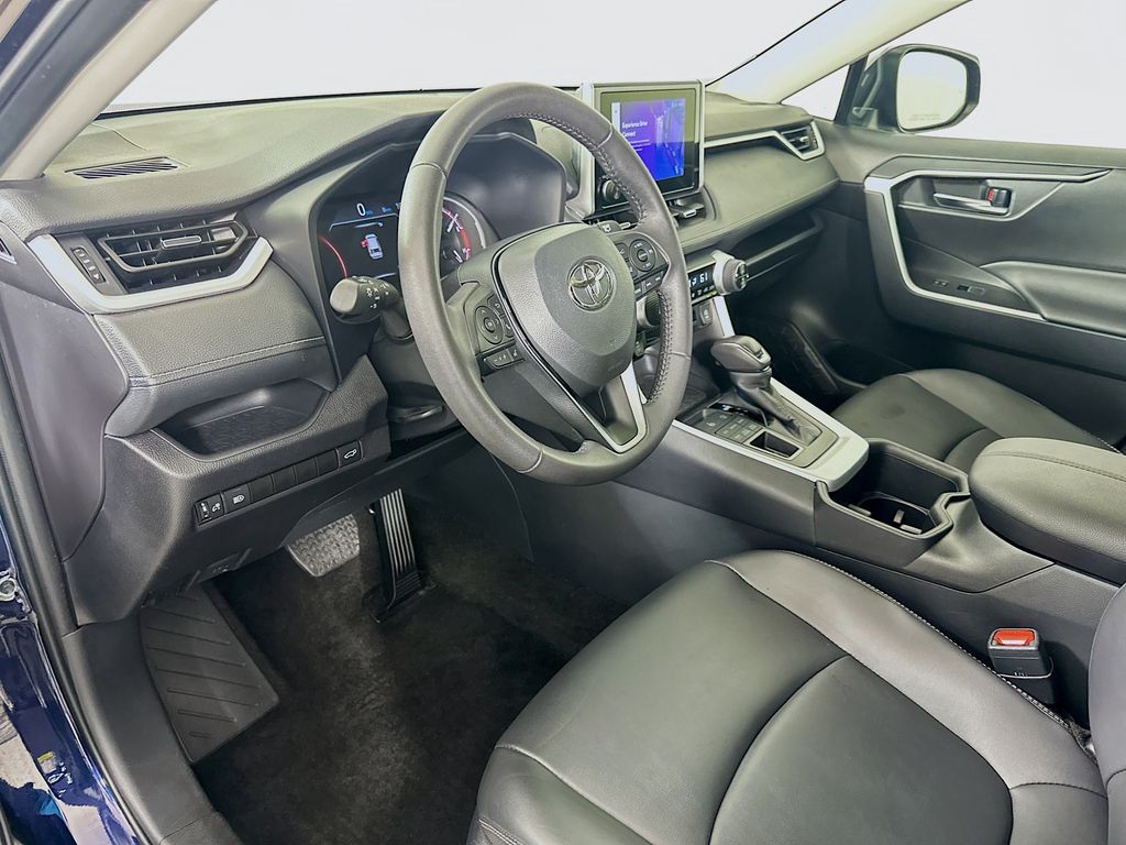 Thumbnail: 2025 Toyota RAV4 - 9