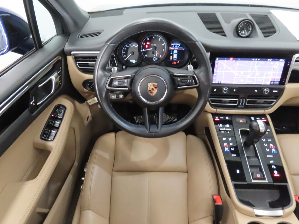 Thumbnail: 2024 Porsche Macan - 16