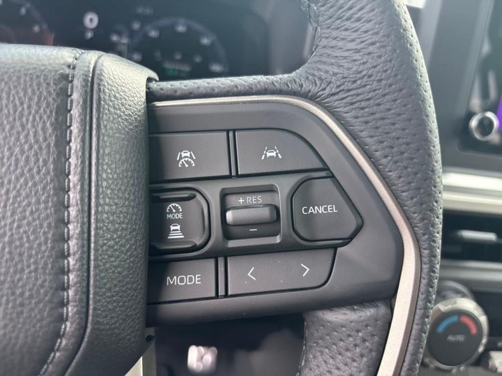 2025 Toyota Tacoma TRD Sport - Photo 17