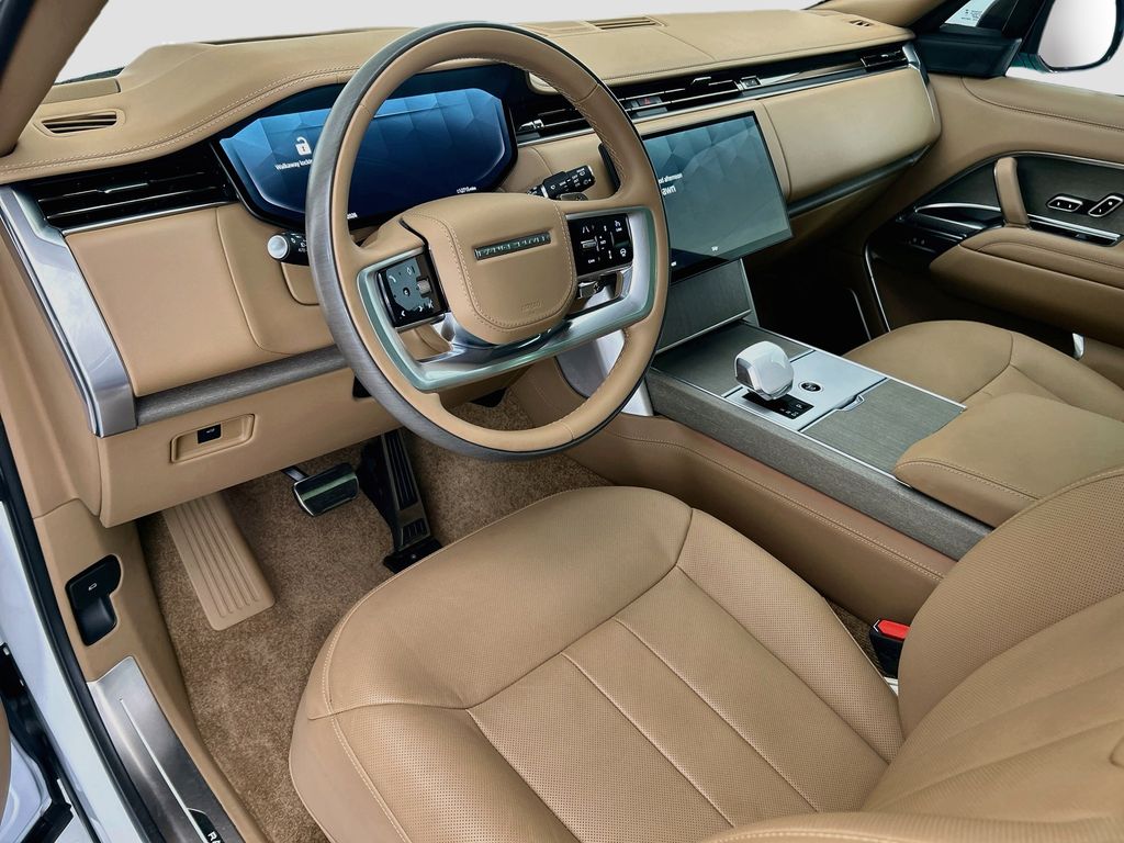 Thumbnail: 2025 Land Rover Range Rover - 9