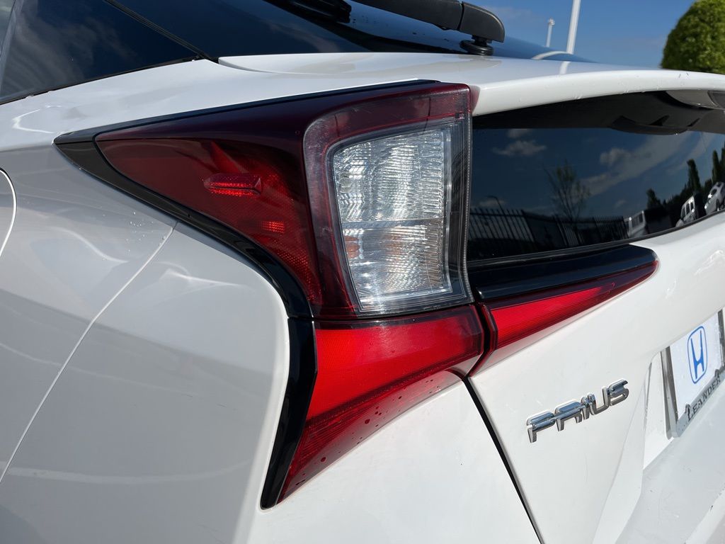 Thumbnail: 2021 Toyota Prius - 7