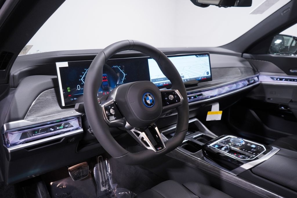 2025 BMW i7 eDrive50 6