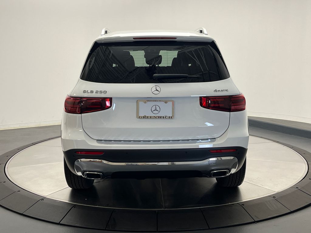 2025 Mercedes-Benz GLB 250 6