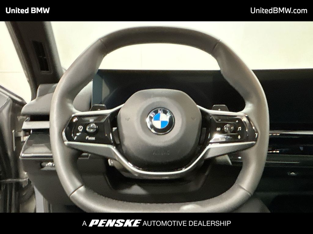Thumbnail: 2025 BMW 5 Series - 14
