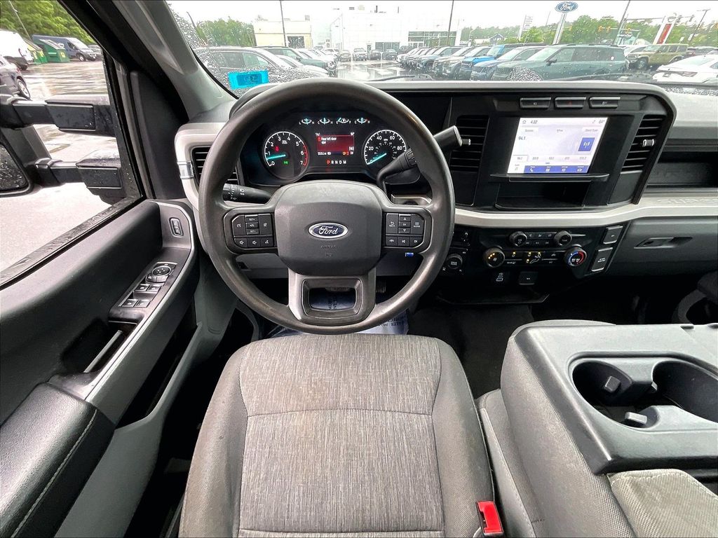 2023 Ford F-350SD — photo 16