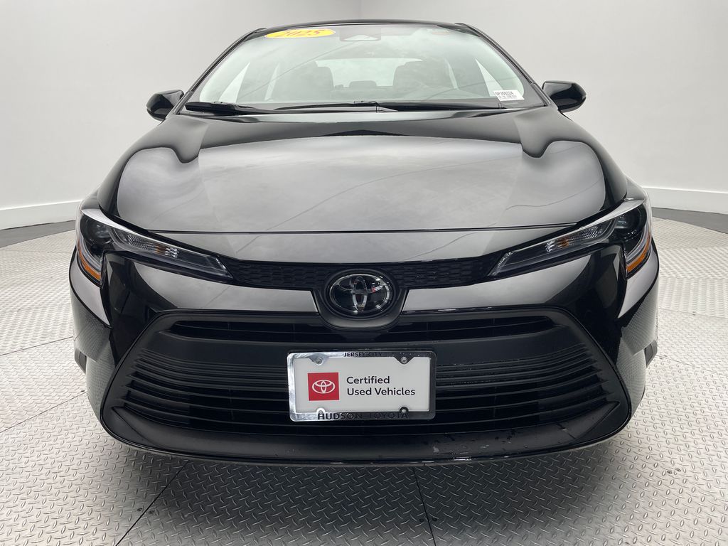 Thumbnail: 2025 Toyota Corolla - 2