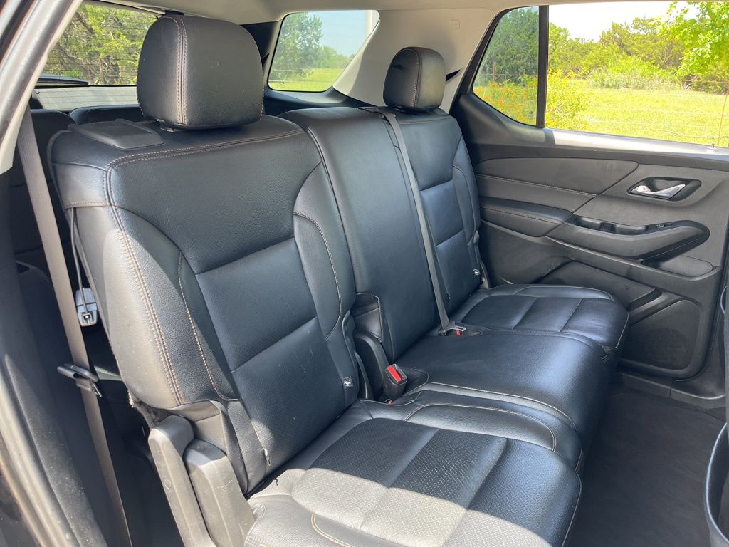 2020 Chevrolet Traverse LS 26