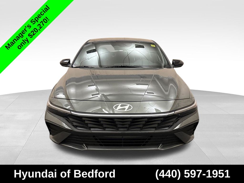 2026 Hyundai Elantra SEL Sport - Image 2