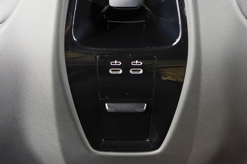 Thumbnail: 2023 BMW iX - 22