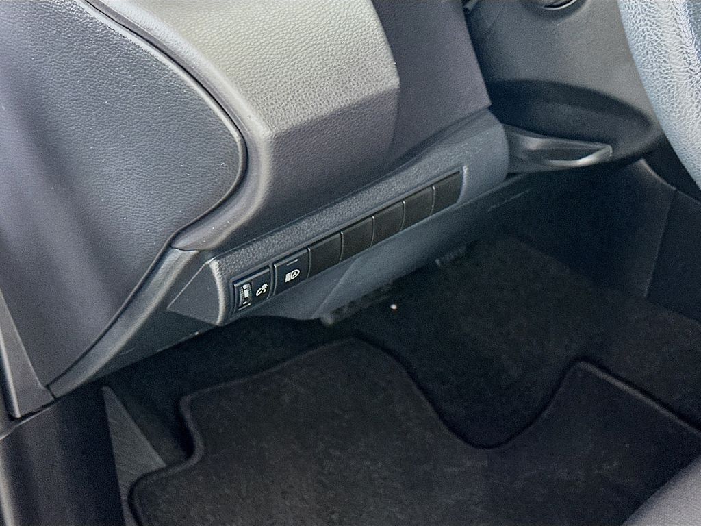 Thumbnail: 2024 Toyota Corolla - 10