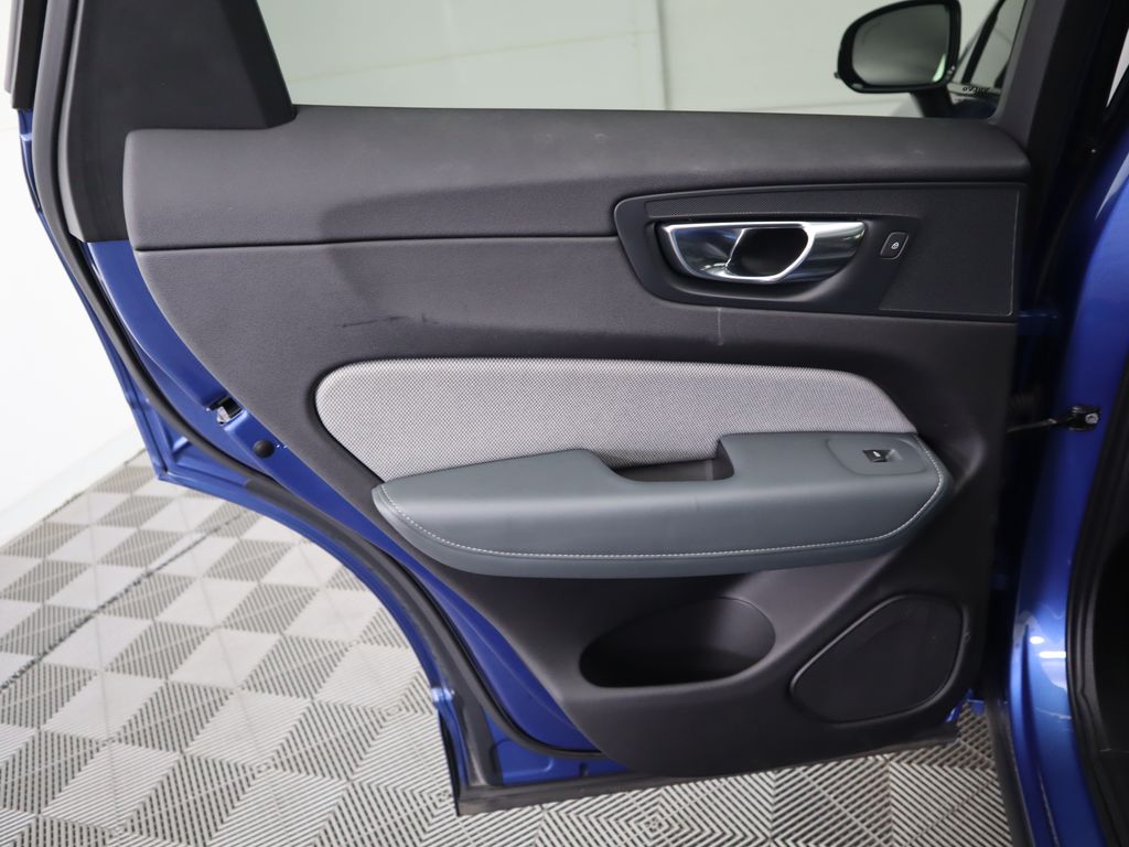 Thumbnail: 2021 Volvo XC60 - 27