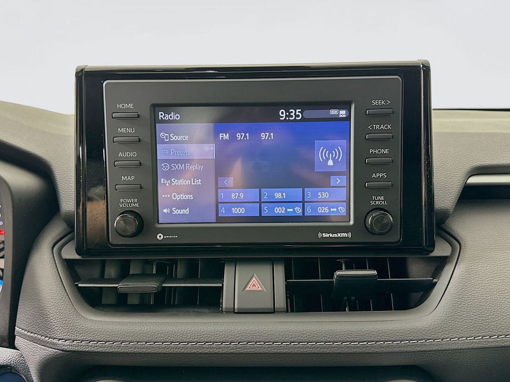2022 Toyota RAV4 XLE 14