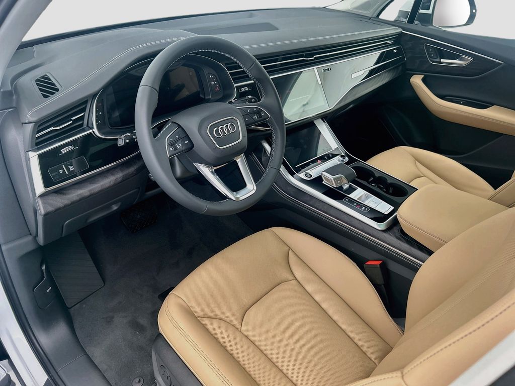 Thumbnail: 2026 Audi Q7 - 9
