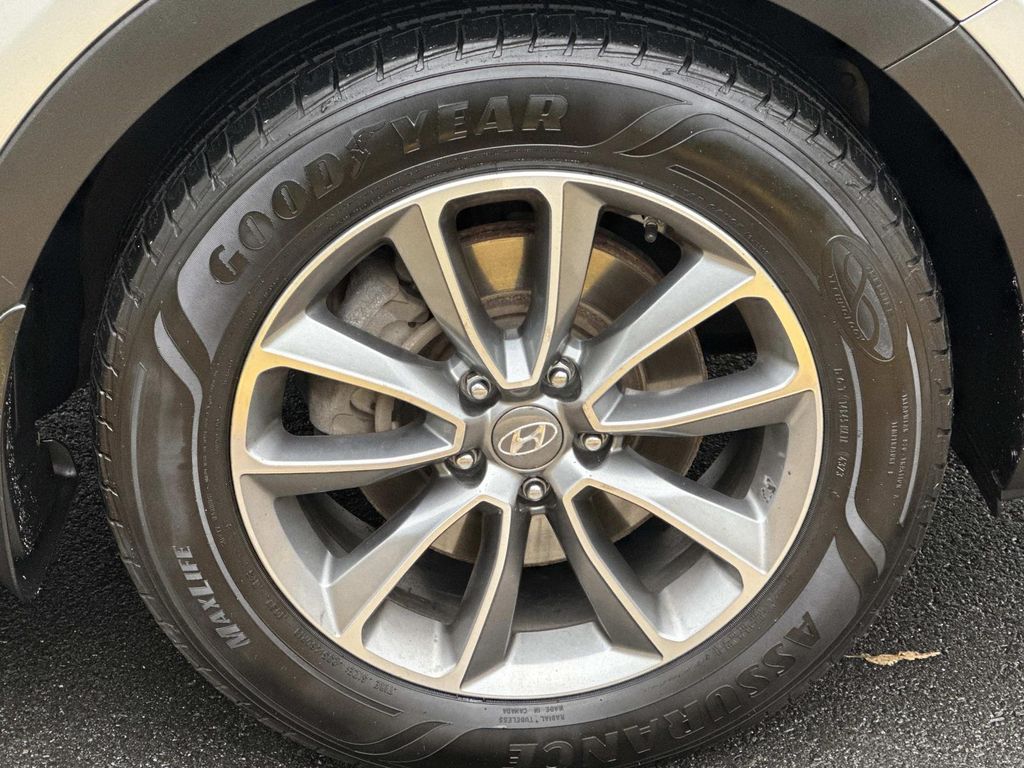 Thumbnail: 2018 Hyundai Santa Fe - 19